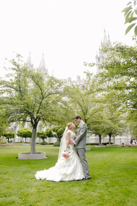 EK-Studios-Utah-Wedding-Photographers-Nohas-reception-center-roof-terrace-wedding019-Blog(pp_w480_h720)