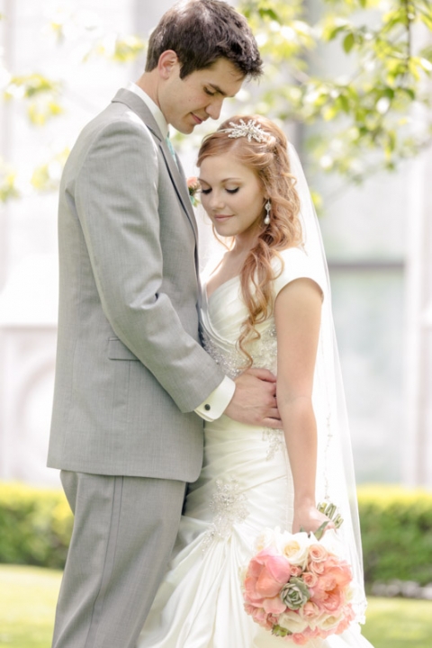 EK-Studios-Utah-Wedding-Photographers-Nohas-reception-center-roof-terrace-wedding020-Blog(pp_w480_h720)