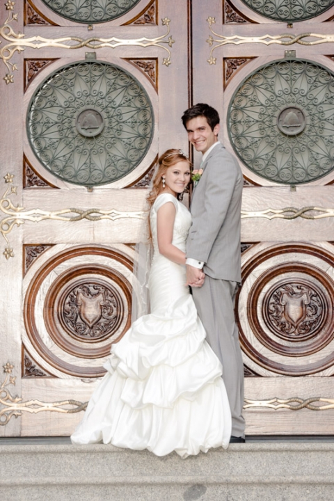 EK-Studios-Utah-Wedding-Photographers-Nohas-reception-center-roof-terrace-wedding025-Blog(pp_w480_h720)