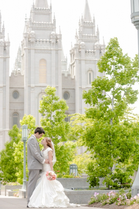 EK-Studios-Utah-Wedding-Photographers-Nohas-reception-center-roof-terrace-wedding030-Blog(pp_w480_h720)