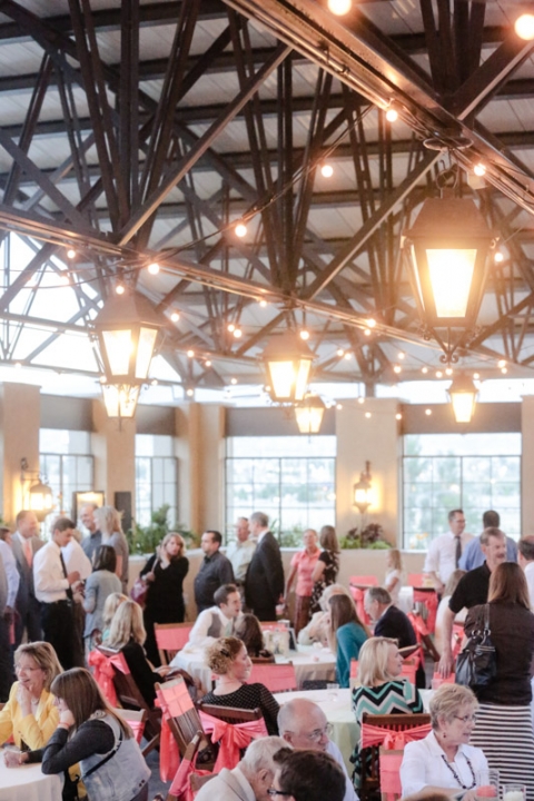EK-Studios-Utah-Wedding-Photographers-Nohas-reception-center-roof-terrace-wedding054-Blog(pp_w480_h720)