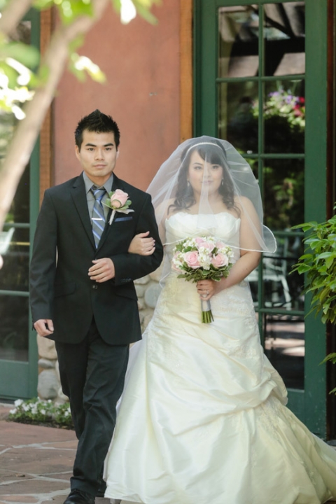 EK-Studios-Utah-Wedding-Photographers-Tuscany-resturant-wedding-SLC010-Blog(pp_w480_h720)