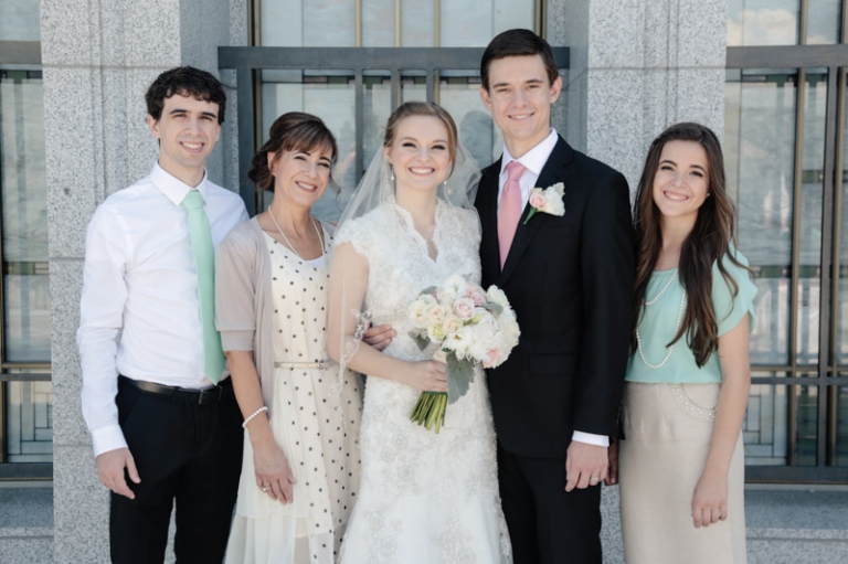 EK-Studios-Utah-Wedding-Photographers-Draper-temple-wedding-reception-cedar-hills-golf-course-011-Blog(pp_w768_h511)