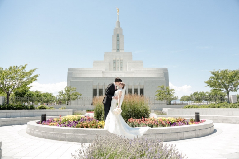EK-Studios-Utah-Wedding-Photographers-Draper-temple-wedding-reception-cedar-hills-golf-course-026-Blog(pp_w768_h511)