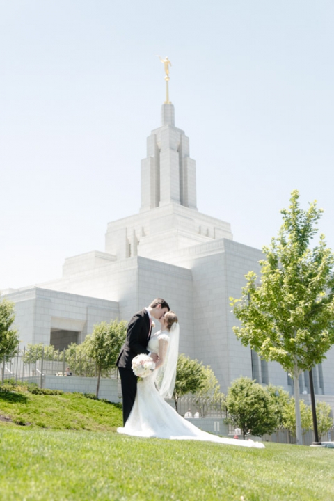 EK-Studios-Utah-Wedding-Photographers-Draper-temple-wedding-reception-cedar-hills-golf-course-032-Blog(pp_w480_h720)