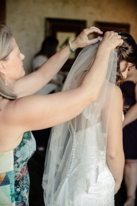 EK-Studios-Utah-Wedding-Photographers-Wedding-Reception-Squatters-Pub-Grill-SLC007-Blog(pp_w480_h720)