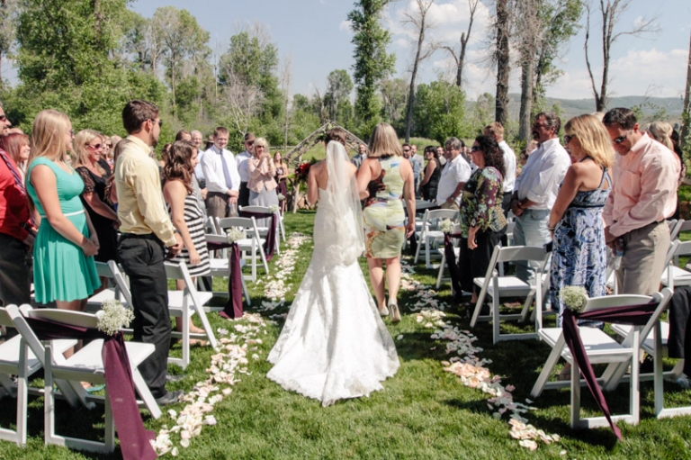 EK-Studios-Utah-Wedding-Photographers-Wedding-Reception-Squatters-Pub-Grill-SLC017-Blog(pp_w768_h511)