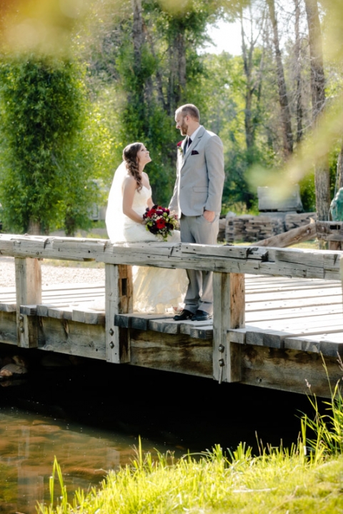 EK-Studios-Utah-Wedding-Photographers-Wedding-Reception-Squatters-Pub-Grill-SLC032-Blog(pp_w480_h720)