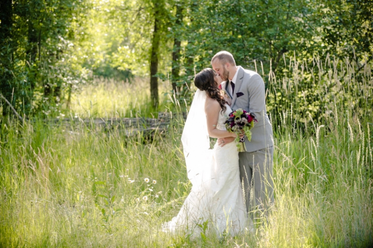 EK-Studios-Utah-Wedding-Photographers-Wedding-Reception-Squatters-Pub-Grill-SLC035-Blog(pp_w768_h511)