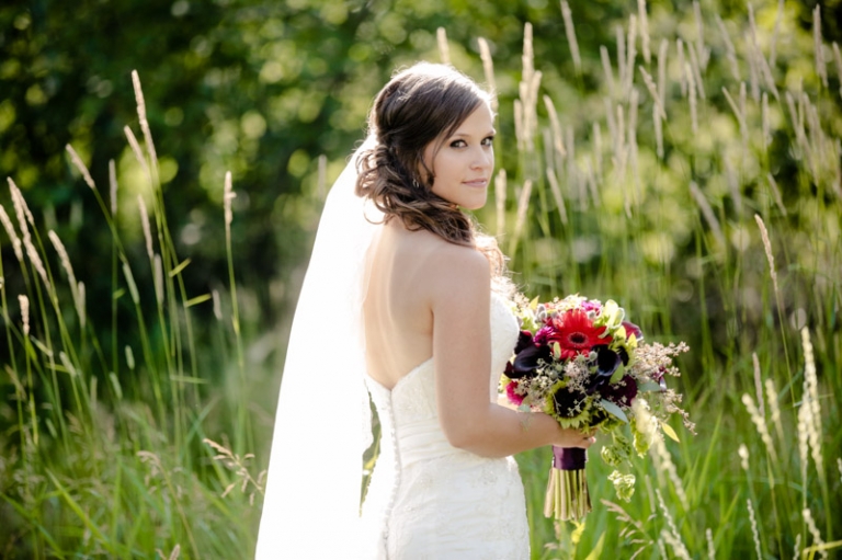EK-Studios-Utah-Wedding-Photographers-Wedding-Reception-Squatters-Pub-Grill-SLC036-Blog(pp_w768_h511)