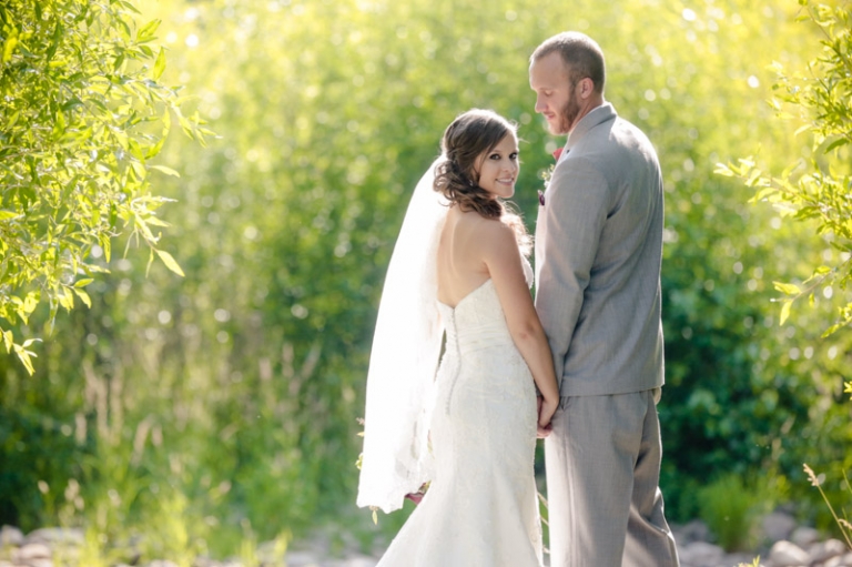 EK-Studios-Utah-Wedding-Photographers-Wedding-Reception-Squatters-Pub-Grill-SLC040-Blog(pp_w768_h511)