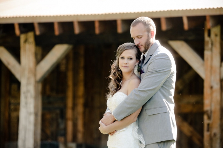EK-Studios-Utah-Wedding-Photographers-Wedding-Reception-Squatters-Pub-Grill-SLC043-Blog(pp_w768_h511)