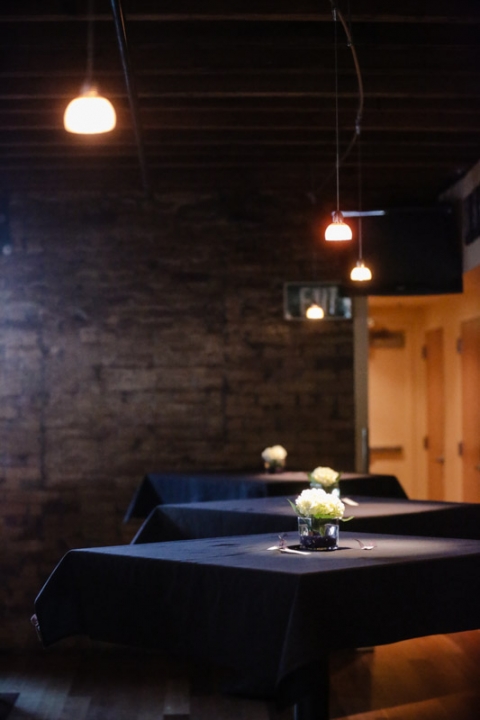 EK-Studios-Utah-Wedding-Photographers-Wedding-Reception-Squatters-Pub-Grill-SLC058-Blog(pp_w480_h720)