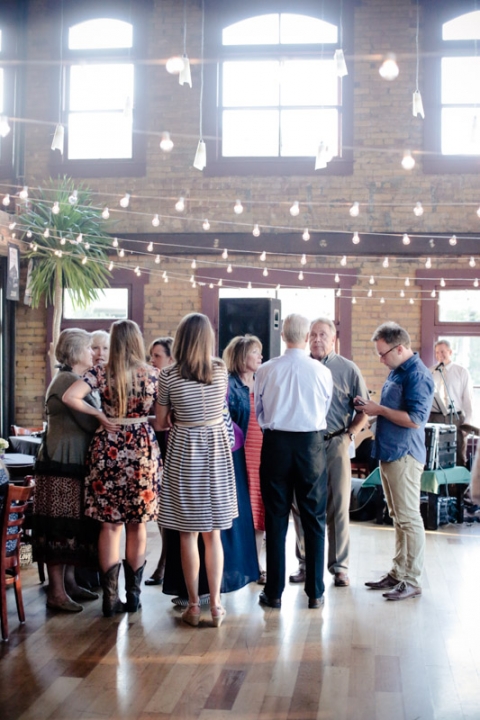 EK-Studios-Utah-Wedding-Photographers-Wedding-Reception-Squatters-Pub-Grill-SLC064-Blog(pp_w480_h720)