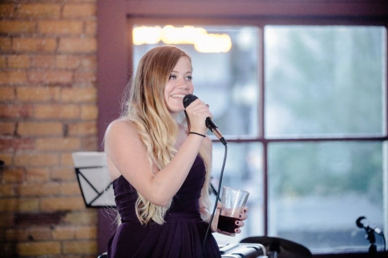 EK-Studios-Utah-Wedding-Photographers-Wedding-Reception-Squatters-Pub-Grill-SLC071-Blog(pp_w768_h511)