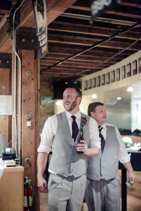 EK-Studios-Utah-Wedding-Photographers-Wedding-Reception-Squatters-Pub-Grill-SLC079-Blog(pp_w480_h720)