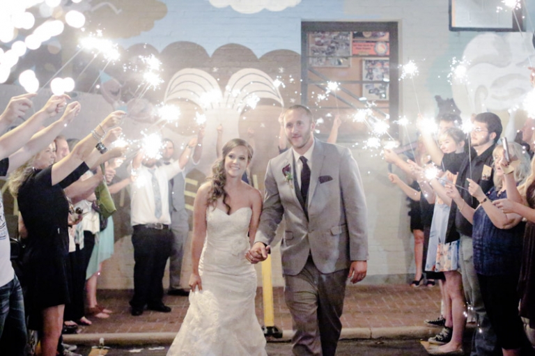 EK-Studios-Utah-Wedding-Photographers-Wedding-Reception-Squatters-Pub-Grill-SLC087-Blog(pp_w768_h511)