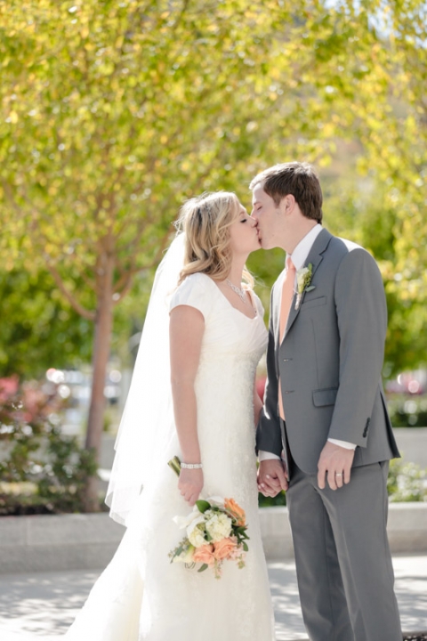 EK-Studios-Utah-Wedding-Photographers-Draper-Temple-wedding-Ivy-house-reception-slc019-Blog(pp_w480_h720)