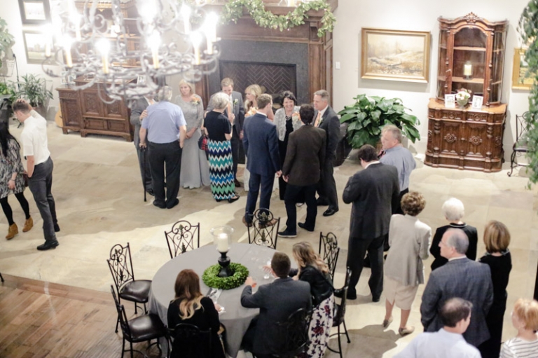 EK-Studios-Utah-Wedding-Photographers-Draper-Temple-wedding-Ivy-house-reception-slc038-Blog(pp_w768_h511)
