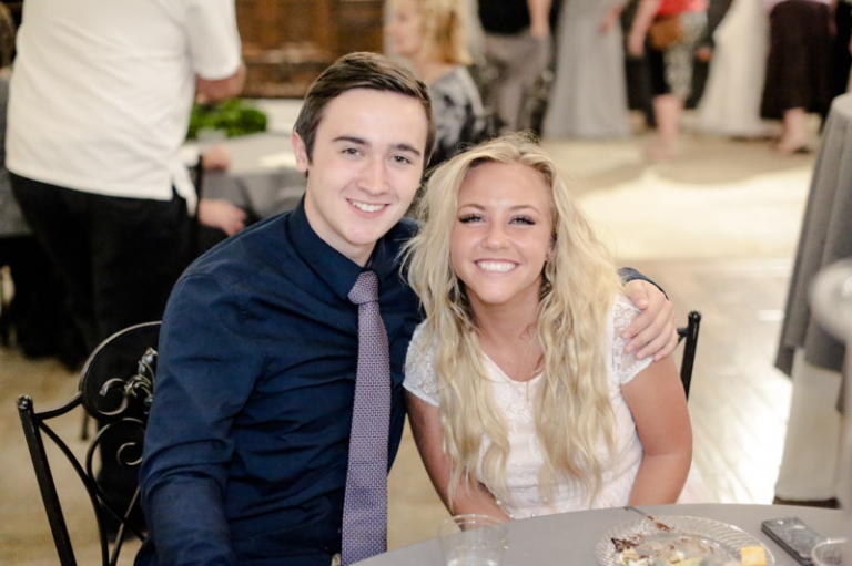 EK-Studios-Utah-Wedding-Photographers-Draper-Temple-wedding-Ivy-house-reception-slc040-Blog(pp_w768_h511)