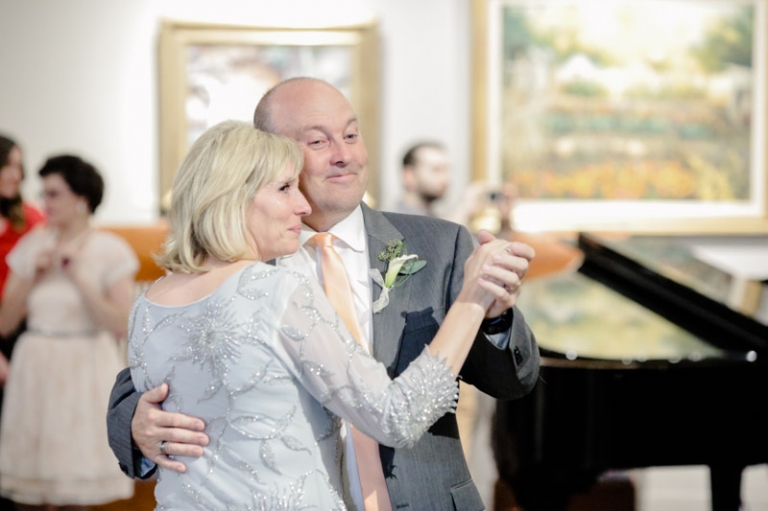EK-Studios-Utah-Wedding-Photographers-Draper-Temple-wedding-Ivy-house-reception-slc048-Blog(pp_w768_h511)