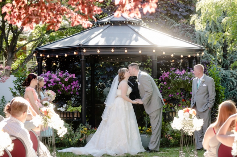 Wedding-and-Portrait-Photographer-Arbor-Mannor-Wedding-utah020EK1_4898-Blog(pp_w768_h511)