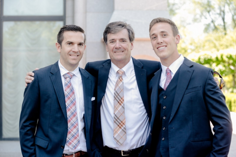 EK-Studios-Utah-Wedding-Photographers-SLC-Temple-wedding-back-yard-reception003-Blog(pp_w768_h511)