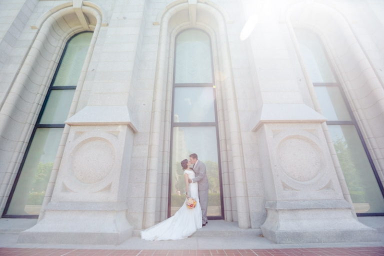 EK-Studios-Utah-Wedding-Photographers-SLC-Temple-wedding-back-yard-reception015-Blog(pp_w768_h511)
