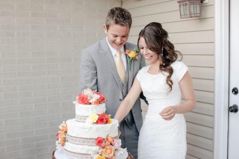 EK-Studios-Utah-Wedding-Photographers-SLC-Temple-wedding-back-yard-reception040-Blog(pp_w768_h511)