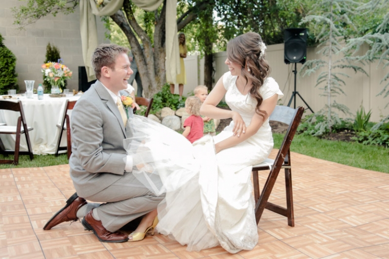 EK-Studios-Utah-Wedding-Photographers-SLC-Temple-wedding-back-yard-reception041-Blog(pp_w768_h511)