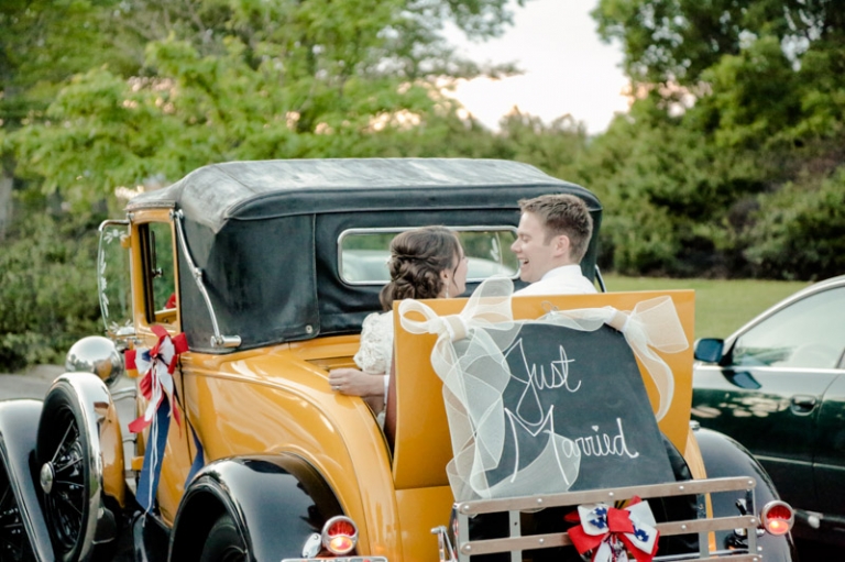 EK-Studios-Utah-Wedding-Photographers-SLC-Temple-wedding-back-yard-reception049-Blog(pp_w768_h511)