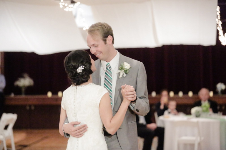 EK-Studios-Utah-Wedding-Photographers-Oquirrh-Mountain-Temple-Wedding042-Blog(pp_w768_h511)
