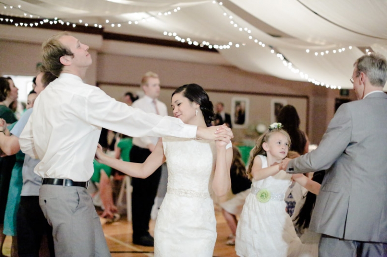 EK-Studios-Utah-Wedding-Photographers-Oquirrh-Mountain-Temple-Wedding044-Blog(pp_w768_h511)