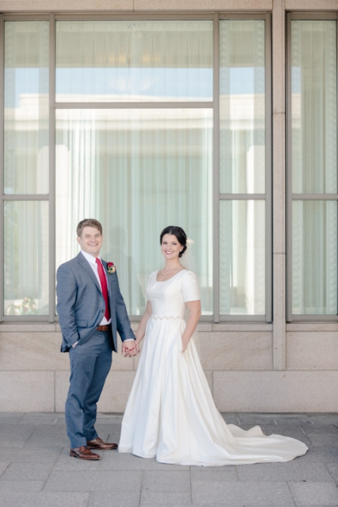 EK-Studios-Utah-Wedding-Photographers-Oqhirrh-Mnt-temple-wedding-reception-millcreek-inn013-Blog(pp_w480_h720)