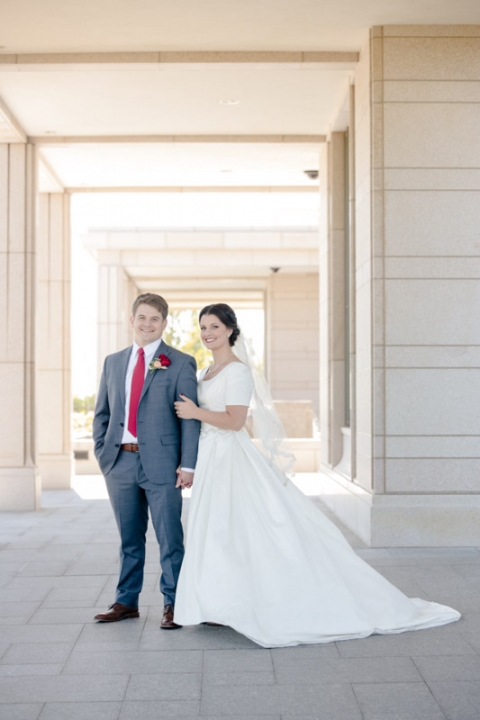 EK-Studios-Utah-Wedding-Photographers-Oqhirrh-Mnt-temple-wedding-reception-millcreek-inn015-Blog(pp_w480_h720)