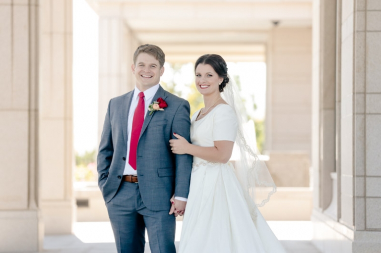 EK-Studios-Utah-Wedding-Photographers-Oqhirrh-Mnt-temple-wedding-reception-millcreek-inn017-Blog(pp_w768_h511)