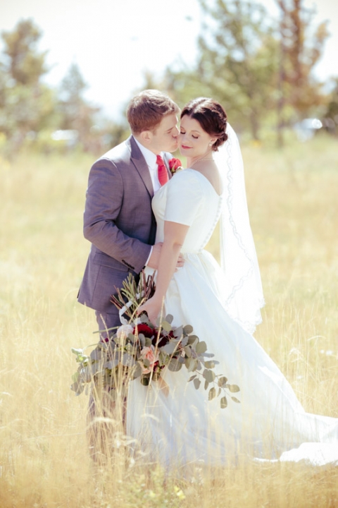 EK-Studios-Utah-Wedding-Photographers-Oqhirrh-Mnt-temple-wedding-reception-millcreek-inn023-Blog(pp_w480_h720)