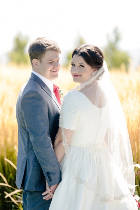 EK-Studios-Utah-Wedding-Photographers-Oqhirrh-Mnt-temple-wedding-reception-millcreek-inn026-Blog(pp_w480_h720)