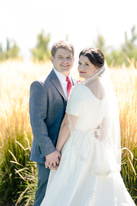EK-Studios-Utah-Wedding-Photographers-Oqhirrh-Mnt-temple-wedding-reception-millcreek-inn028-Blog(pp_w480_h720)