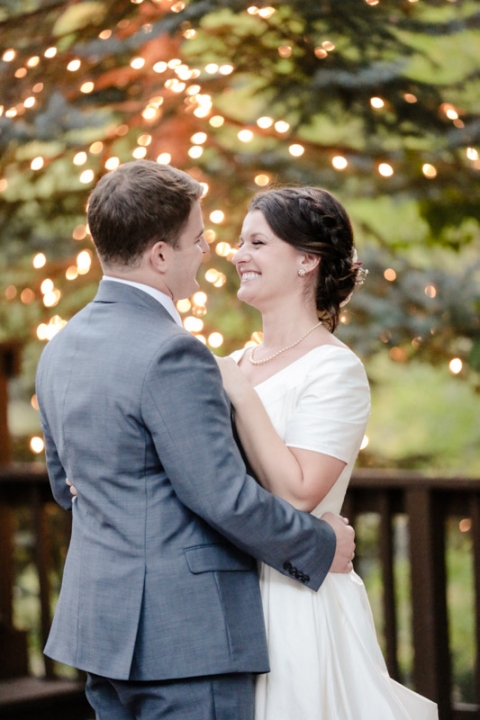 EK-Studios-Utah-Wedding-Photographers-Oqhirrh-Mnt-temple-wedding-reception-millcreek-inn060-Blog(pp_w480_h720)