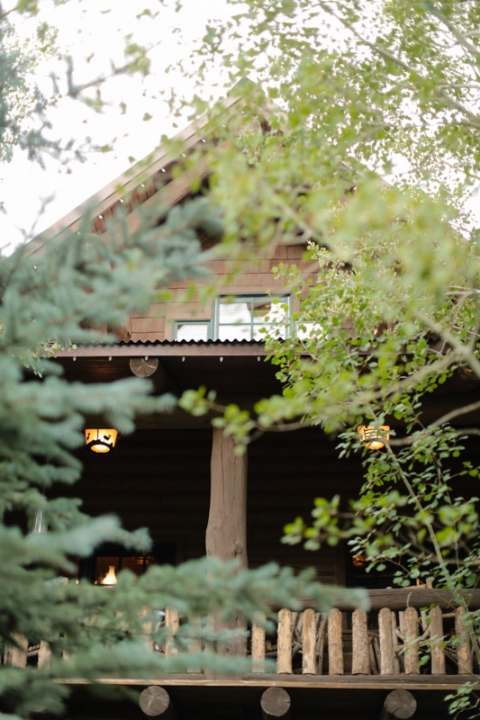 EK-Studios-Utah-Wedding-Photographers-Red-Cliff-Ranch-Wedding-Utah002-Blog(pp_w480_h720)