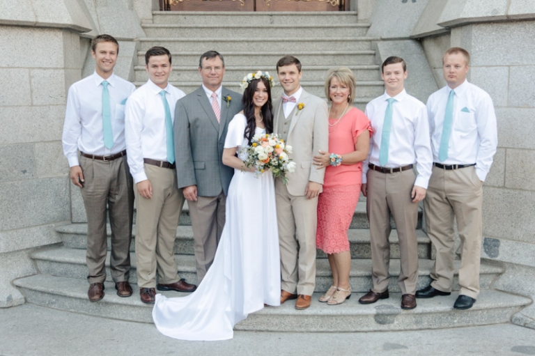EK-Studios-Utah-Wedding-Photographers-Lion-House-Garden-Ring-Ceremony-010-Blog(pp_w768_h511)