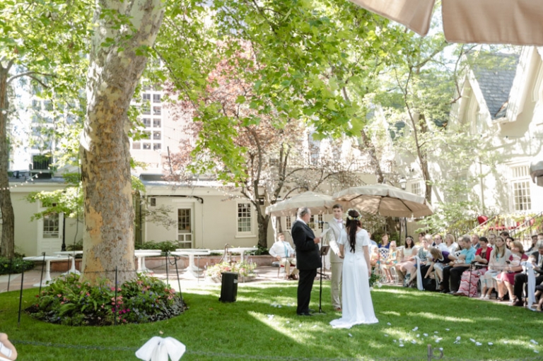 EK-Studios-Utah-Wedding-Photographers-Lion-House-Garden-Ring-Ceremony-035-Blog(pp_w768_h511)