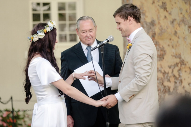 EK-Studios-Utah-Wedding-Photographers-Lion-House-Garden-Ring-Ceremony-041-Blog(pp_w768_h511)
