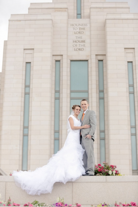 EK-Studios-Utah-Wedding-Photographers-Oqhirrh-Mountain-Temple-Wedding012-Blog(pp_w480_h720)