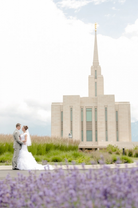 EK-Studios-Utah-Wedding-Photographers-Oqhirrh-Mountain-Temple-Wedding016-Blog(pp_w480_h720)