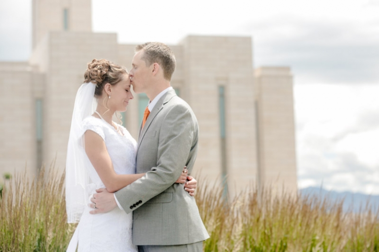 EK-Studios-Utah-Wedding-Photographers-Oqhirrh-Mountain-Temple-Wedding020-Blog(pp_w768_h511)