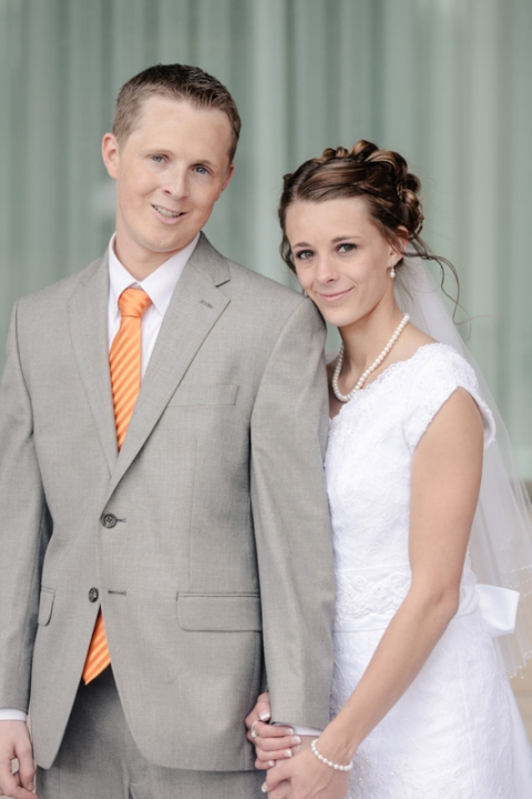 EK-Studios-Utah-Wedding-Photographers-Oqhirrh-Mountain-Temple-Wedding024-Blog(pp_w480_h720)