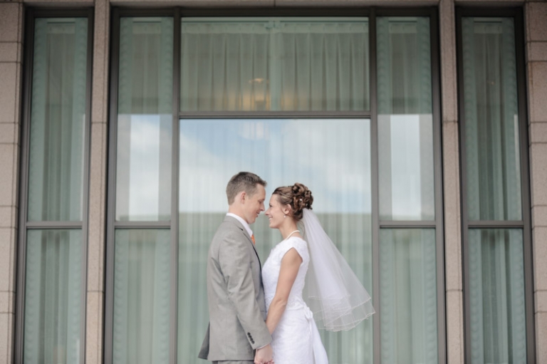 EK-Studios-Utah-Wedding-Photographers-Oqhirrh-Mountain-Temple-Wedding025-Blog(pp_w768_h511)