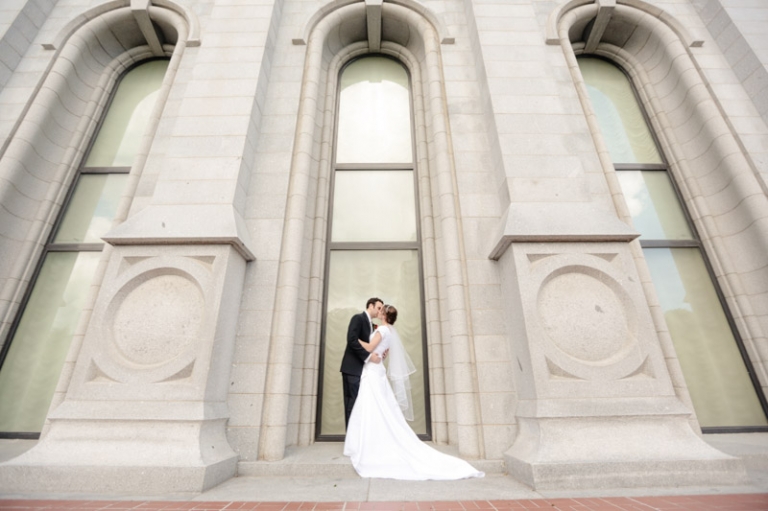 EK-Studios-Utah-Wedding-Photographers-SLC-Temple-wedding018-Blog(pp_w768_h511)